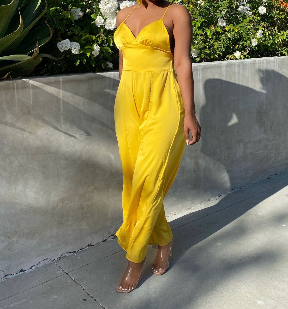 Chic  backless jumpsuit
